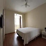 2 Bedroom Apartment - One Block From The Beach