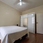 2 Bedroom Apartment - One Block From The Beach