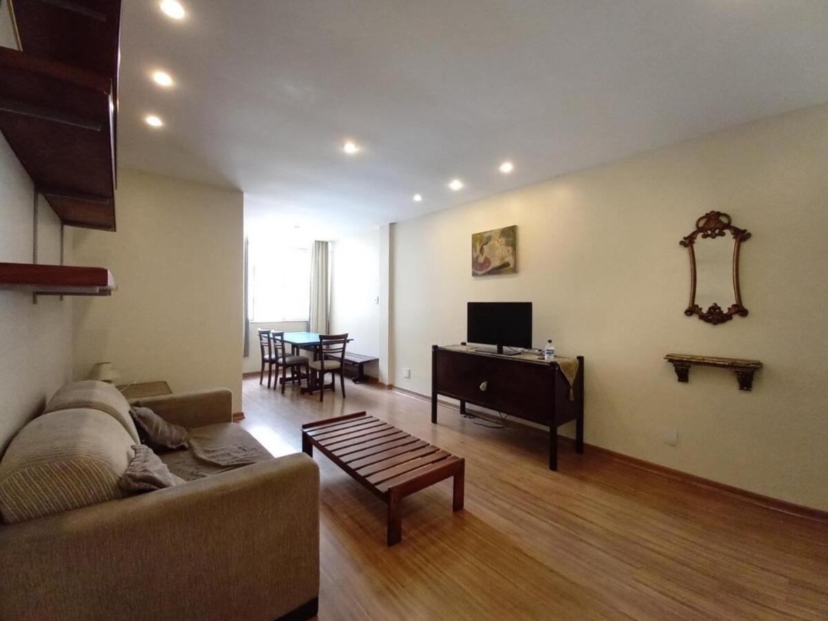 Apartment 2 Bedroom - One Block From The