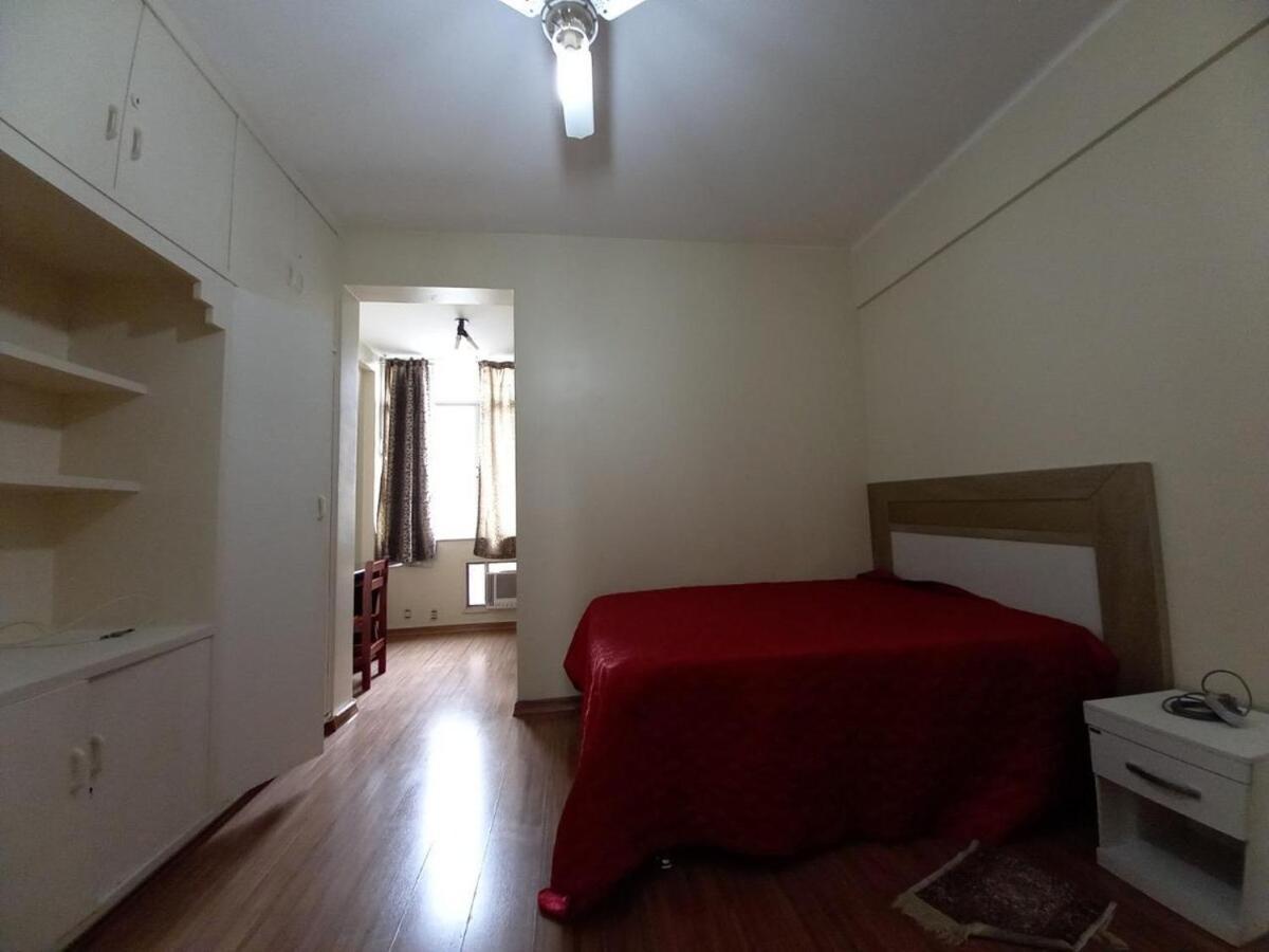 2 Bedroom - One Block From The * Rio de Janeiro